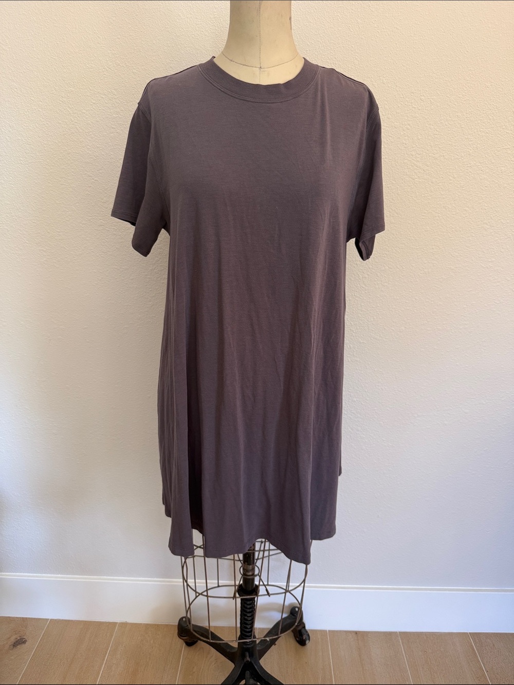 lululemon athletica Short Sleeve T-Shirt Dress in Plum